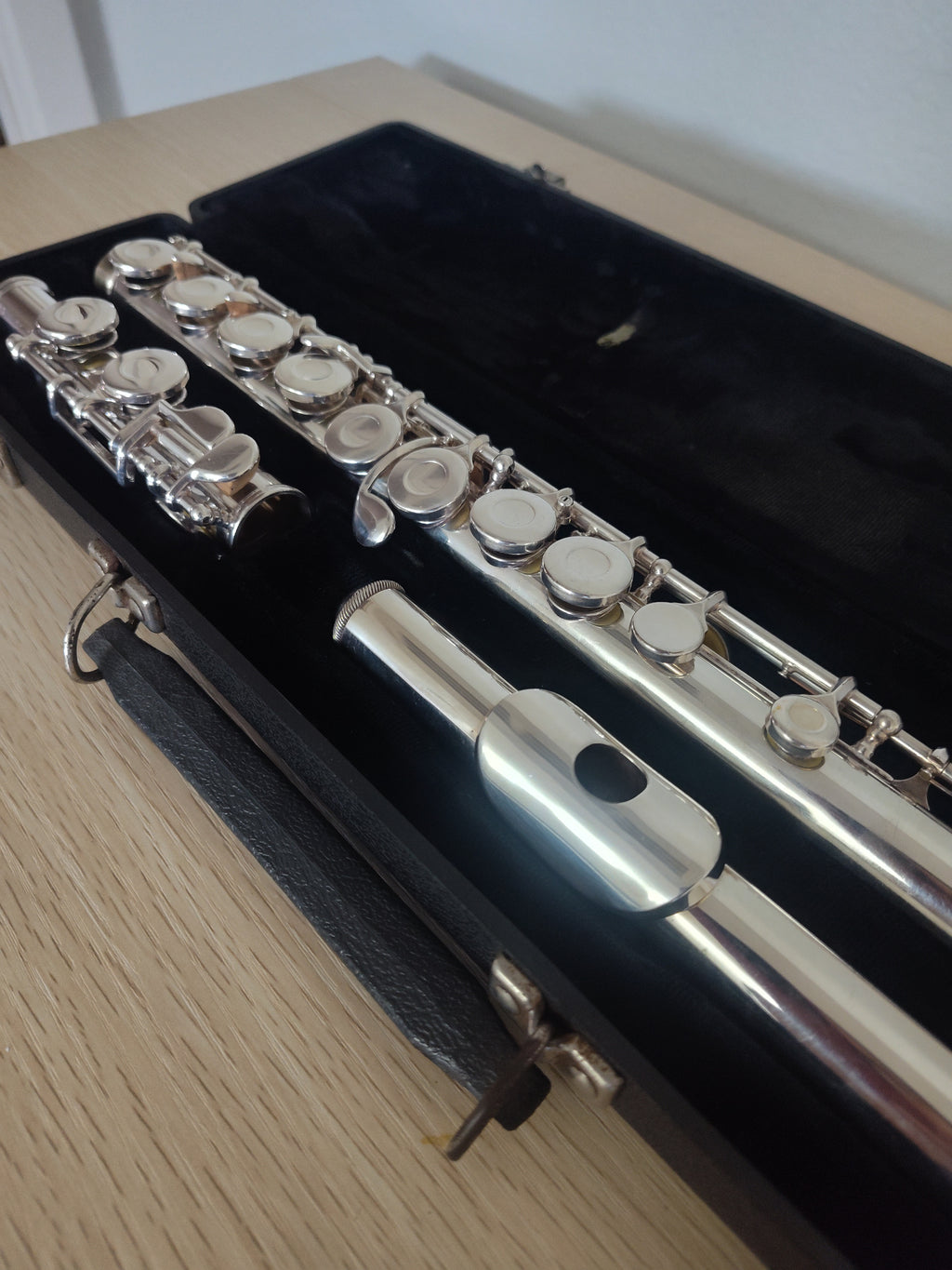 Gemeinhardt 2SP OVERHAULED FLUTE OFFSET G, C FOOT VIDEO DEMO