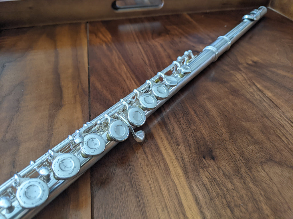 Gemeinhardt 22SP OVERHAULED FLUTE OFFSET G, C FOOT VIDEO DEMO